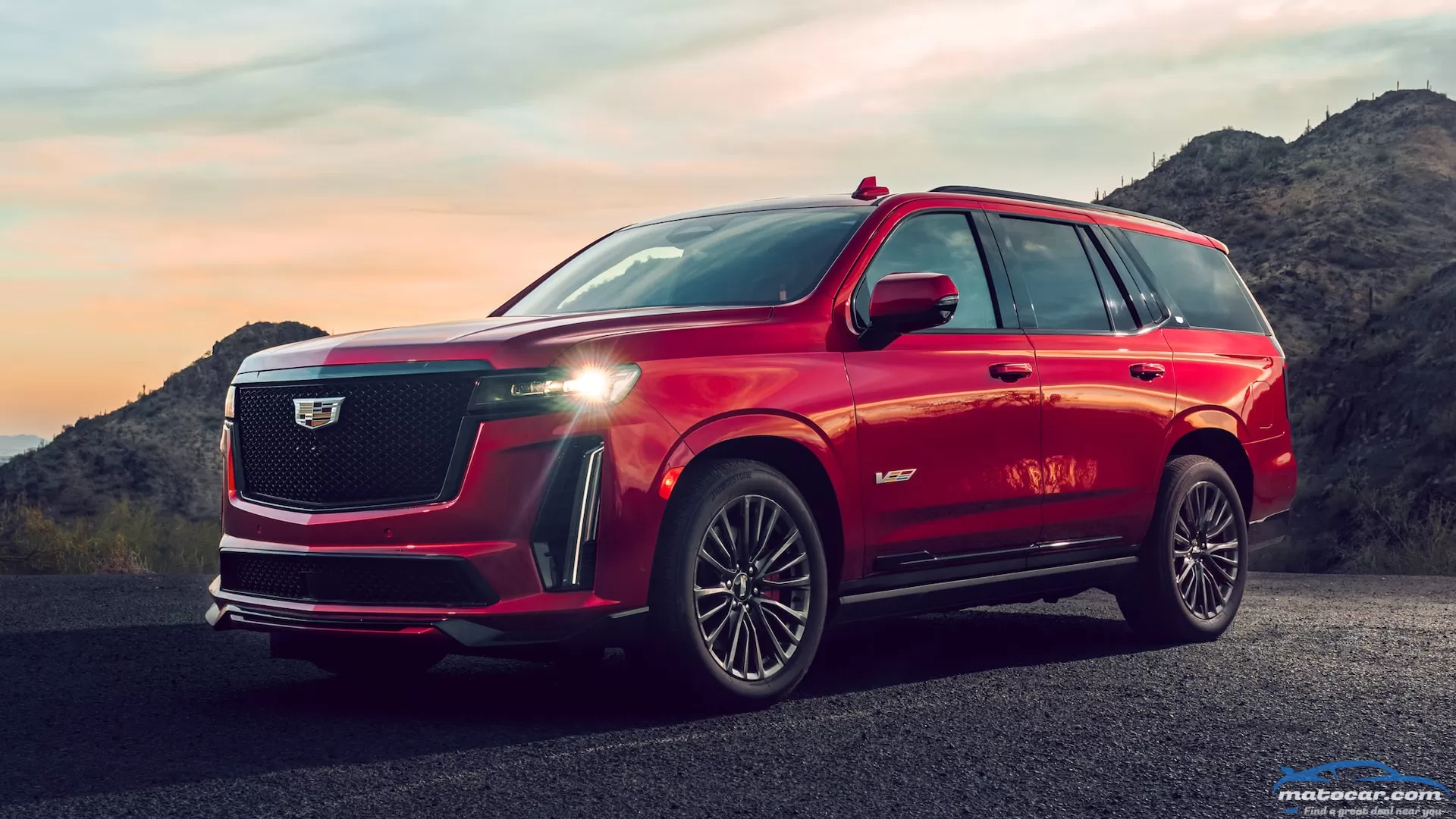 2023 Cadillac SUVs: The All-Electric Lyriq Contrasts Savage Escalade V