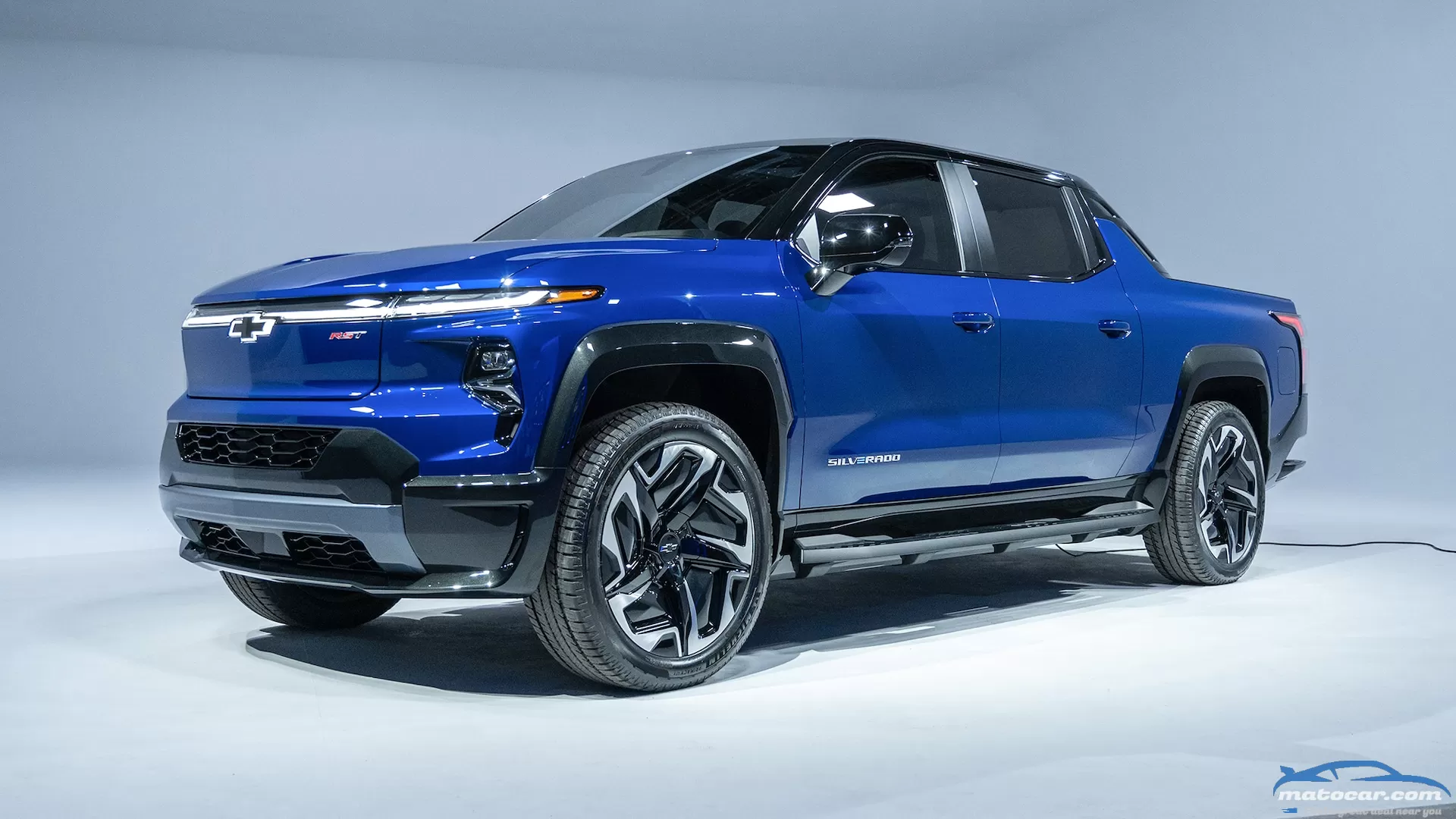 2024 Chevrolet Silverado EV First Look: Putting Lightning on Notice