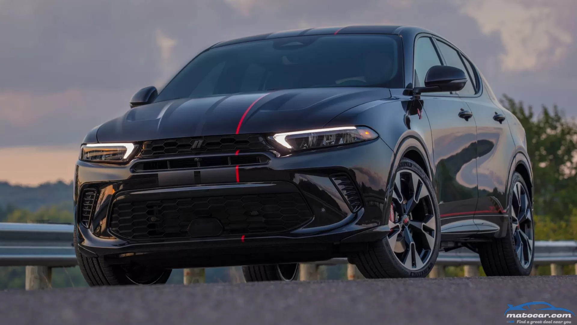 The 2023 Dodge Hornet Compact SUV Buzzes With Performance